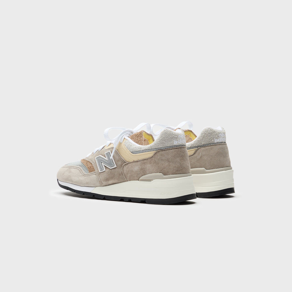 New Balance Made in USA 997 - Light Mushroom / Mirage Gray | Kith Light Mushroom / Mirage Gray