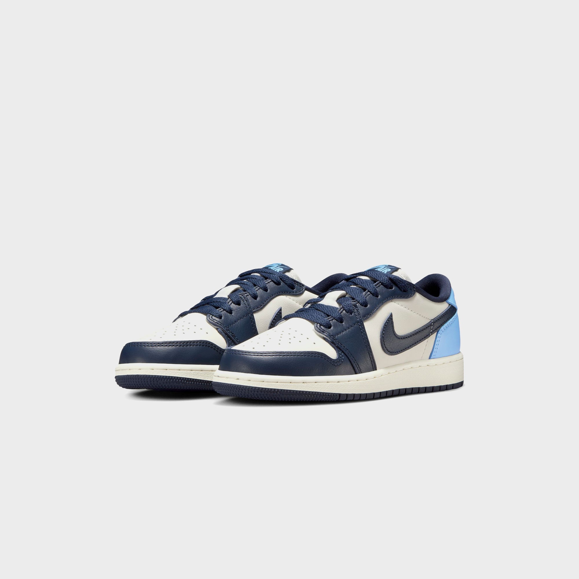 Jordan GS Air Jordan 1 Retro Low OG - Obsidian / University Blue | Kith Obsidian / University Blue