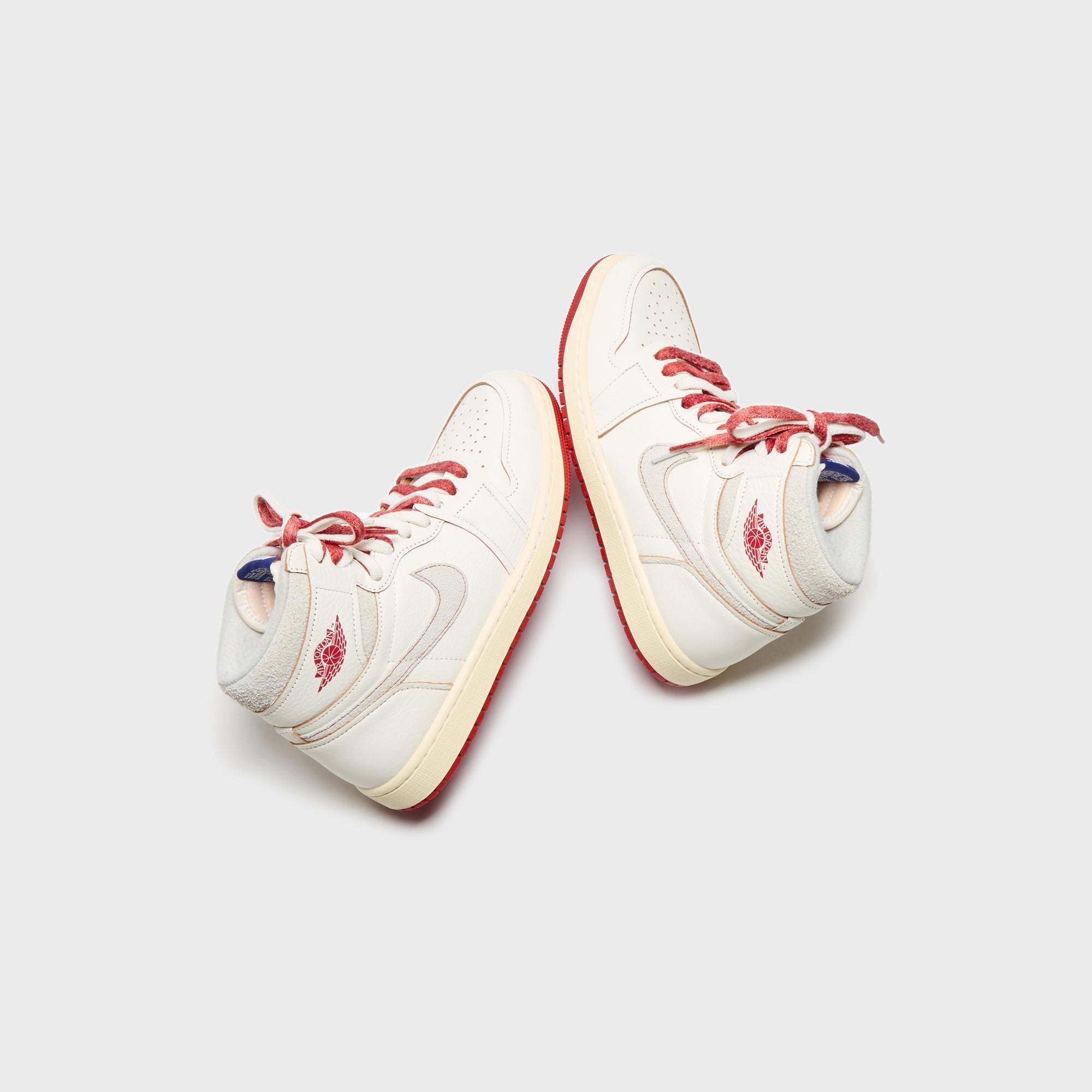 Jordan WMNS Air Jordan 1 Retro High OG - Sail / Cinnabar / Light Bone | Kith Sail / Cinnabar / Light Bone