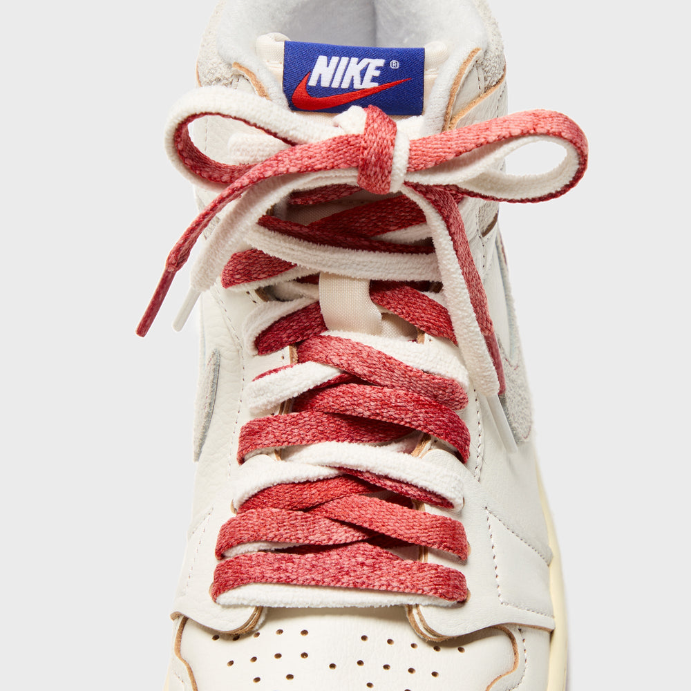 Jordan WMNS Air Jordan 1 Retro High OG - Sail / Cinnabar / Light Bone | Kith Sail / Cinnabar / Light Bone