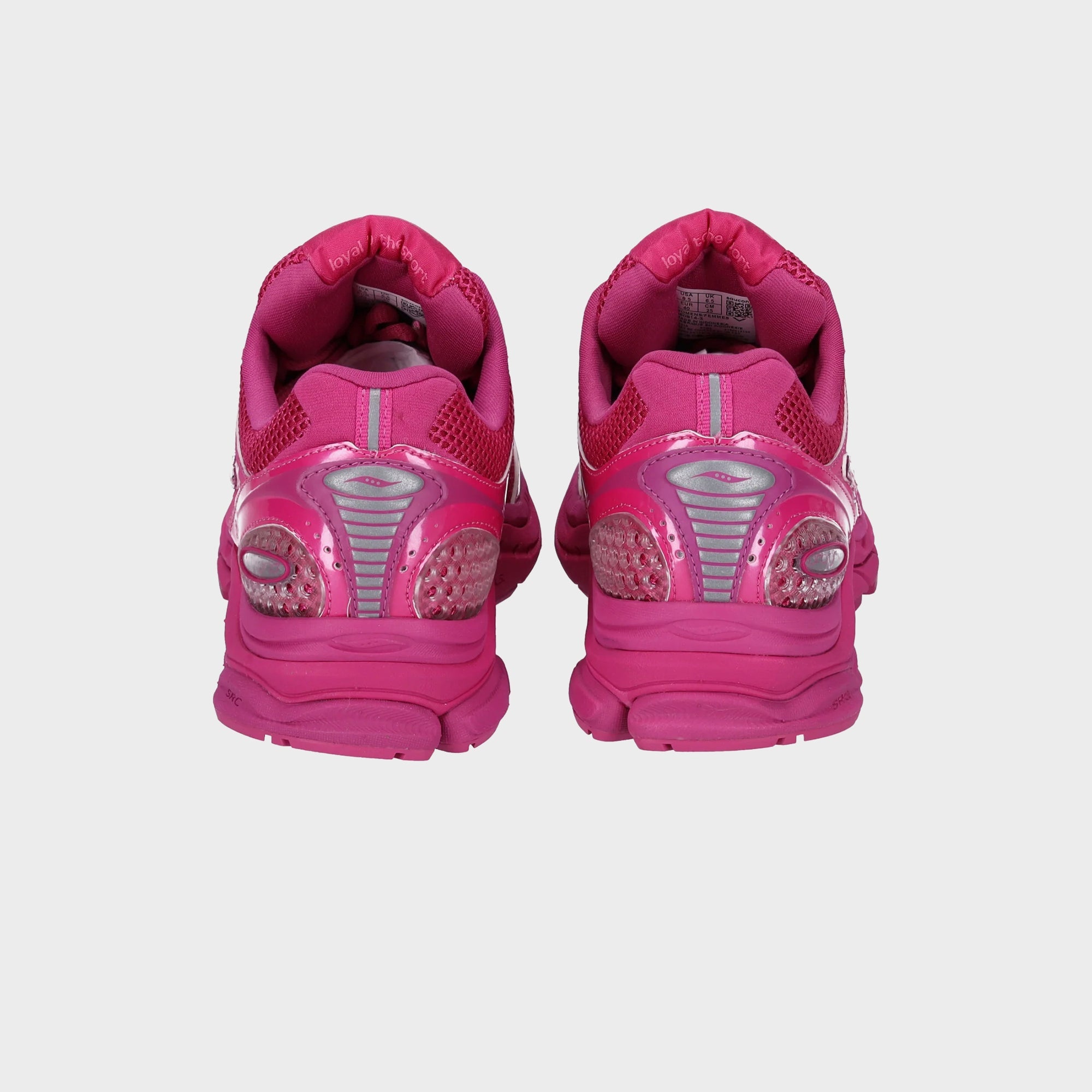 Saucony WMNS Progrid Triumph 4 - Pink | Kith Pink