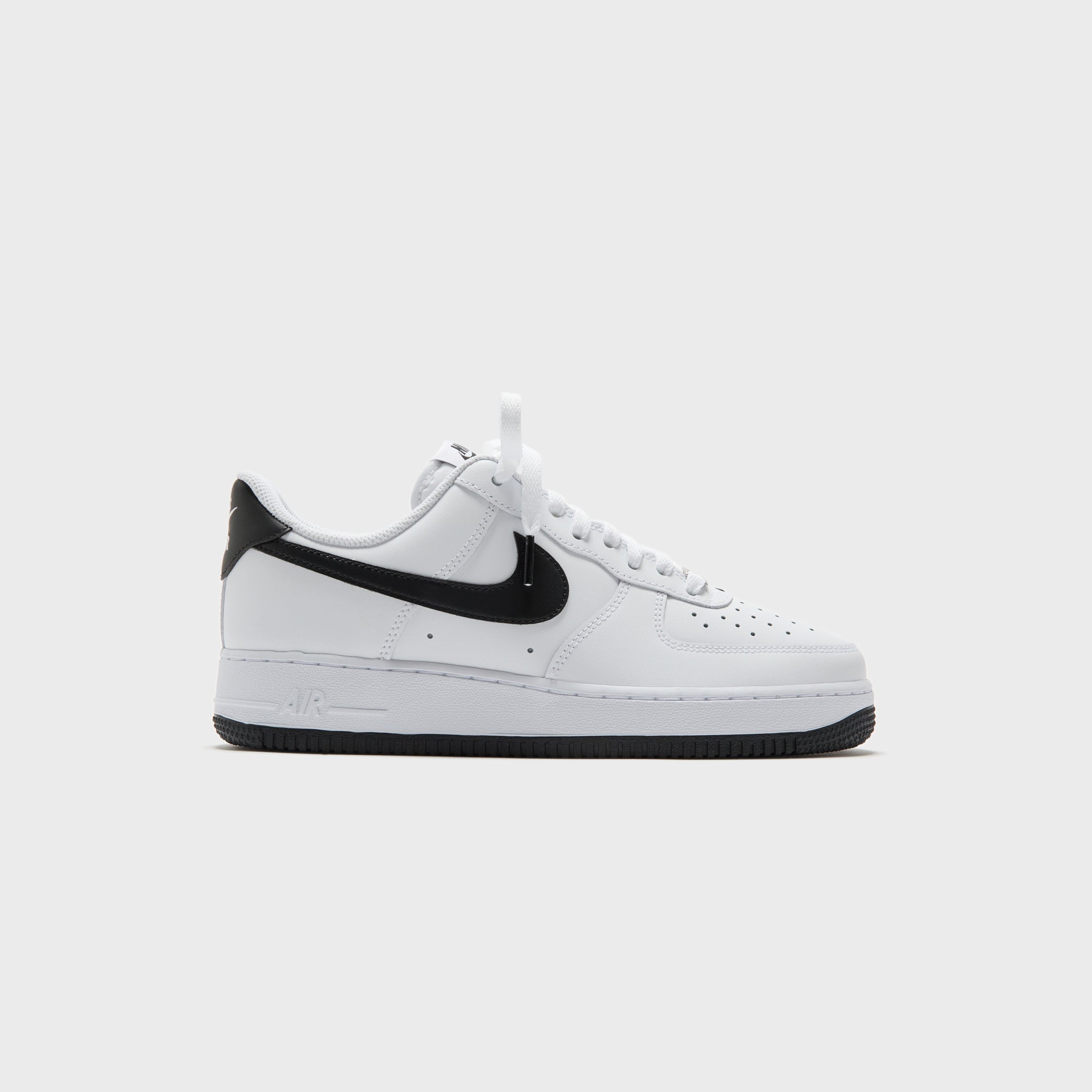 Nike Air Force 1 '07 - White / Black | Kith White / Black