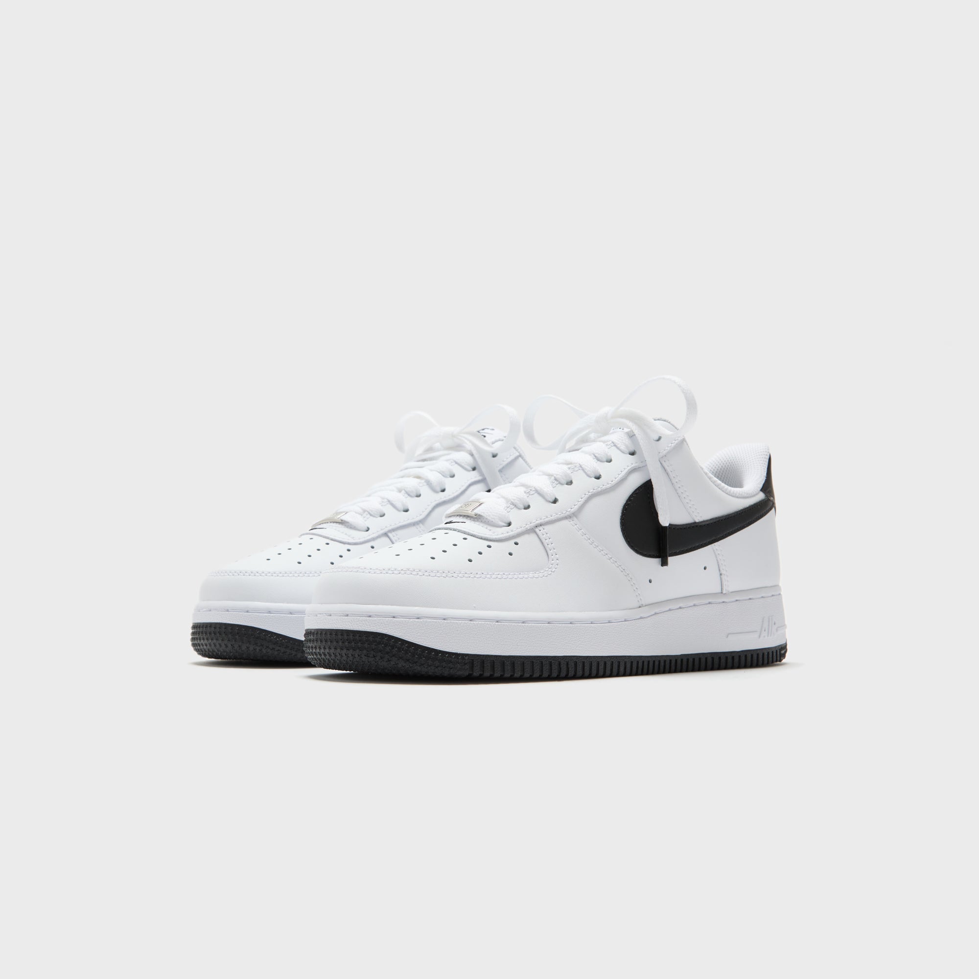 Nike Air Force 1 '07 - White / Black | Kith White / Black