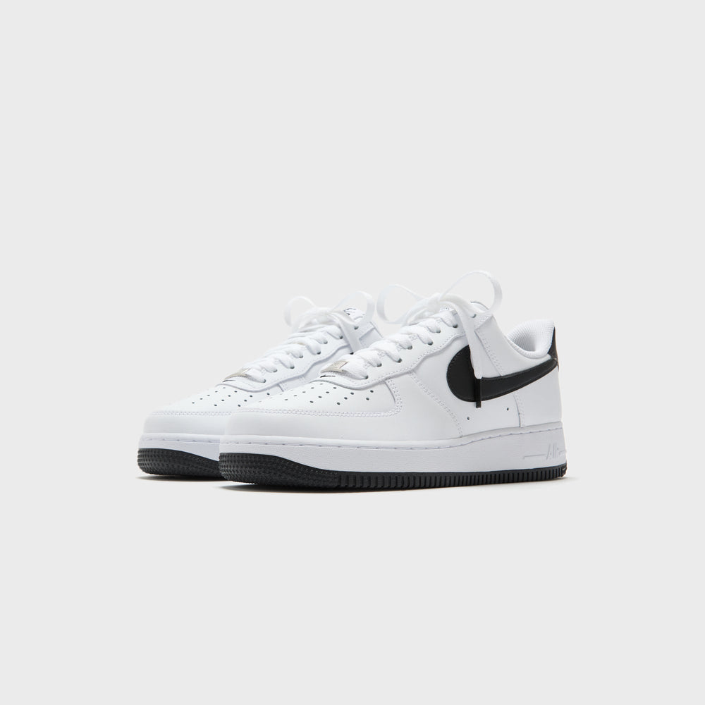 Nike Air Force 1 '07 - White / Black | Kith White / Black