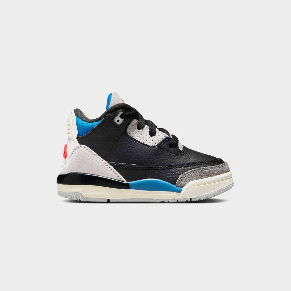 Jordan TD Air Jordan 3 Retro OG - Black / Chile Red / Neutral Grey | Kith Black / Chile Red / Neutral Grey