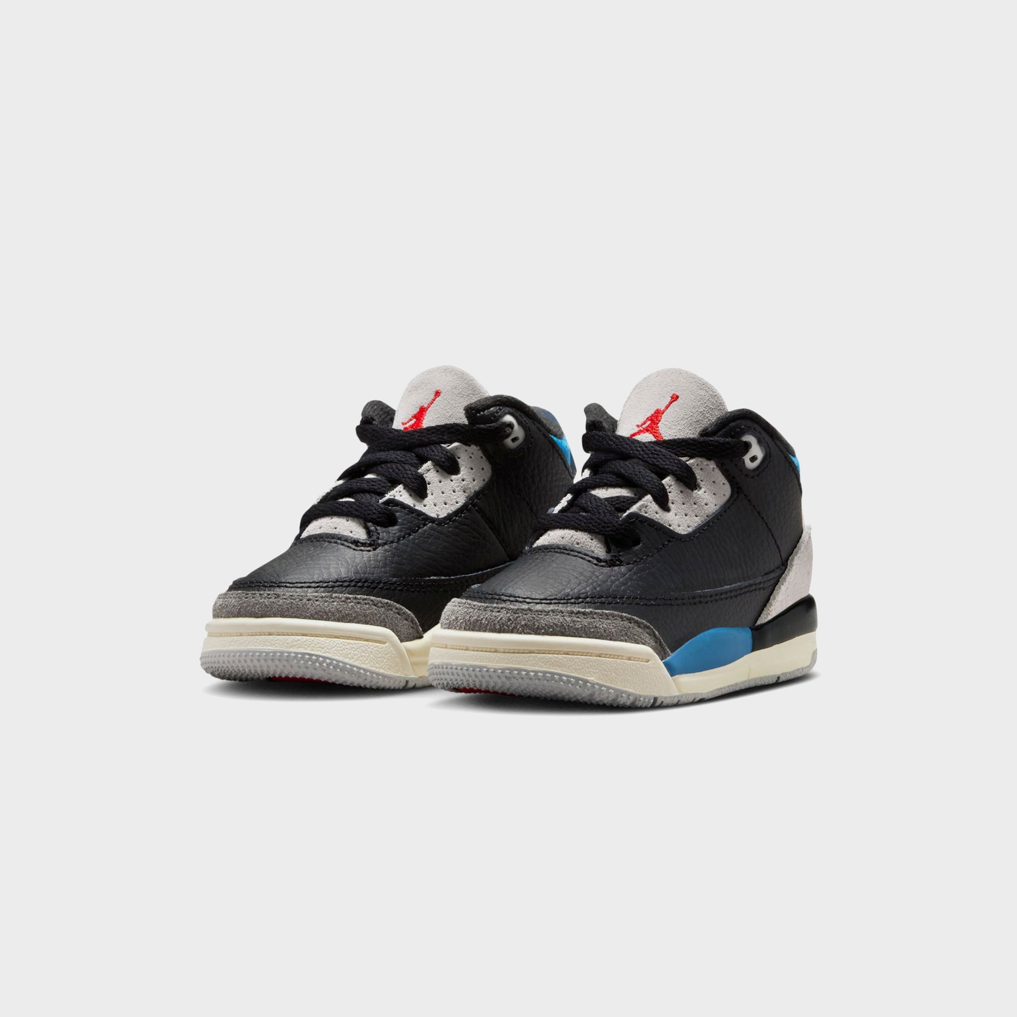 Jordan TD Air Jordan 3 Retro OG - Black / Chile Red / Neutral Grey | Kith Black / Chile Red / Neutral Grey