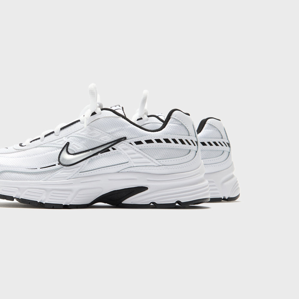 Nike WMNS Initiator Cn - White / Black / Metallic Silver | Kith White / Black / Metallic Silver