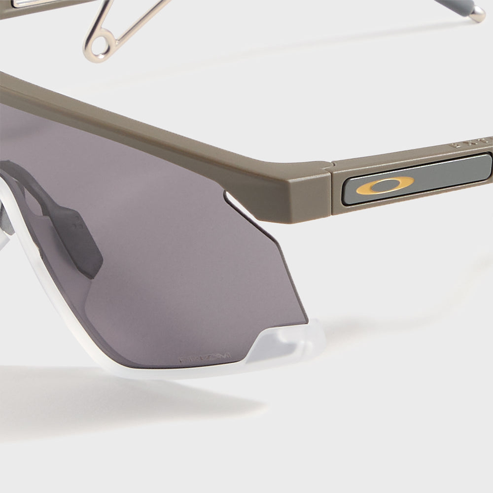 Oakley BXTR Metal - Matte Moss / Prizm Grey Lenses | Kith Matte Moss / Prizm Grey Lenses