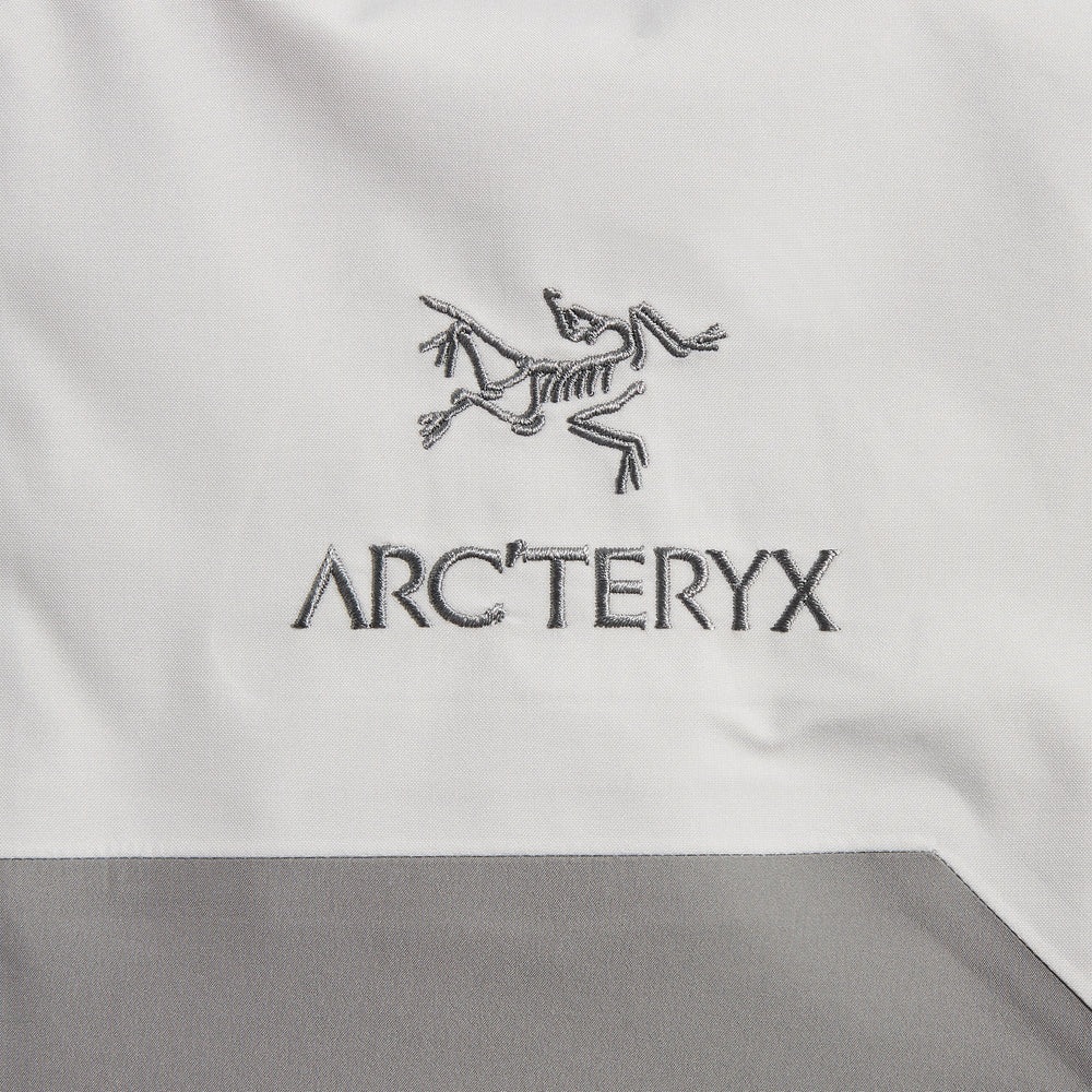 Arc'teryx Beta AR Jacket - Solitude / Void | Kith Solitude / Void