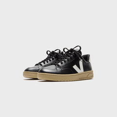 Veja V-12 - Extra Black / White Dune | Kith Extra Black / White Dune
