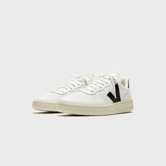 Veja V-10 - Extra White / Black | Kith Extra White / Black