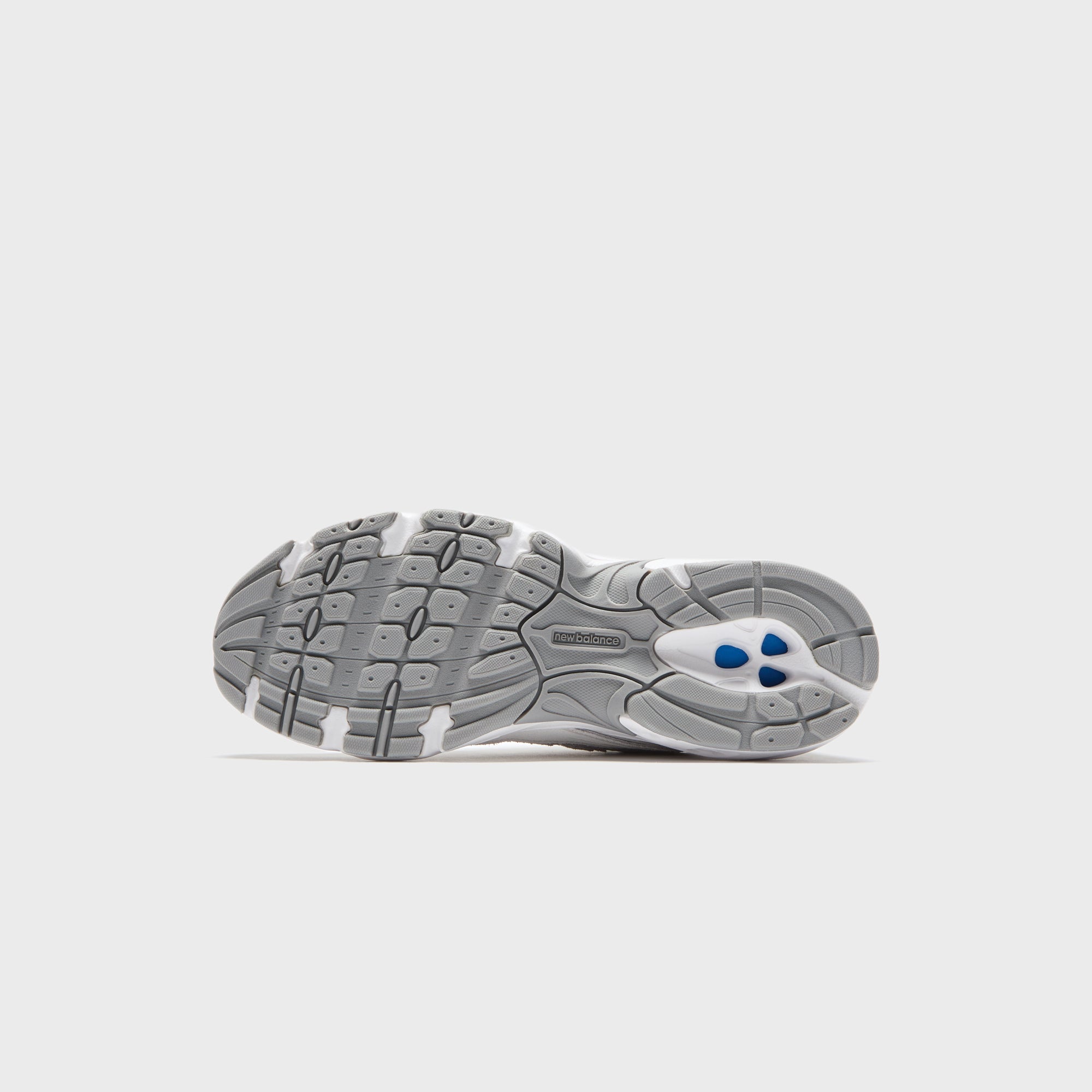 New Balance WMNS 740 - Grey / Reflection / Slate Grey | Kith Grey / Reflection / Slate Grey