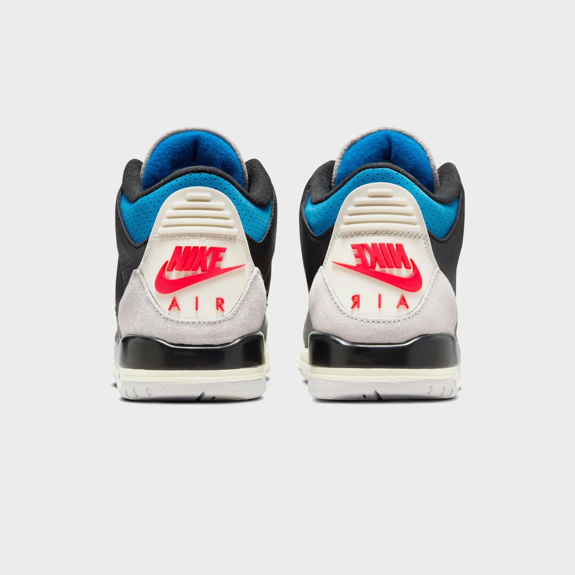 Jordan GS Air Jordan 3 Retro OG - Black / Chile Red / Neutral Grey / M | Kith Black / Chile Red / Neutral Grey / Military Blue / Coconut Milk