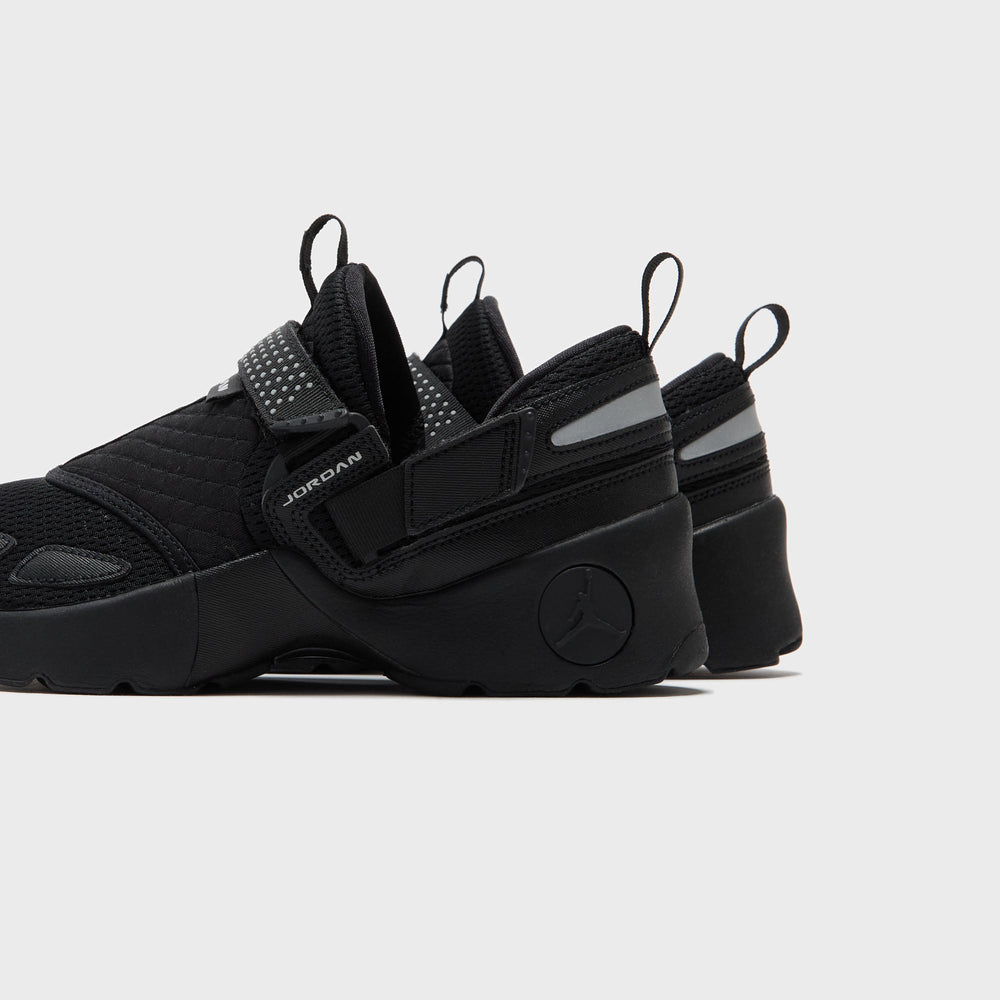 Jordan WMNS Trunner LX - Black / Black / Black | Kith Black / Black / Black