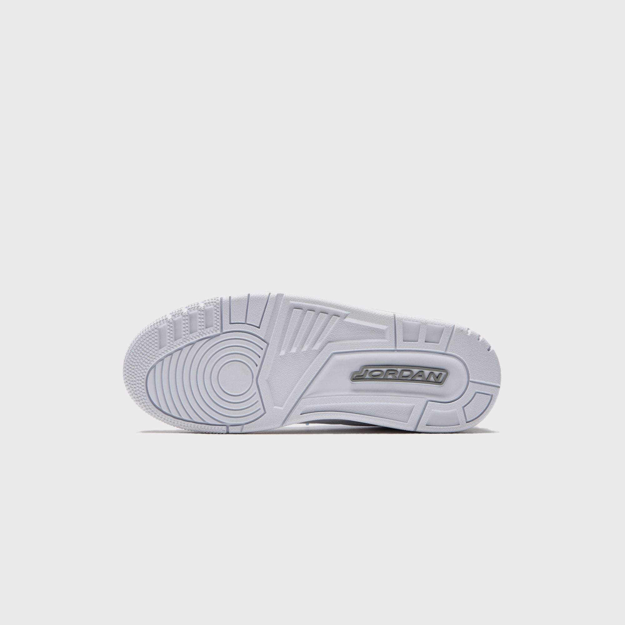 Jordan Air Jordan 3 - White / Metallic Silver | Kith White / Metallic Silver